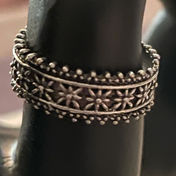 4pc Antiqued Silver boho ring set - Picture 2 of 6